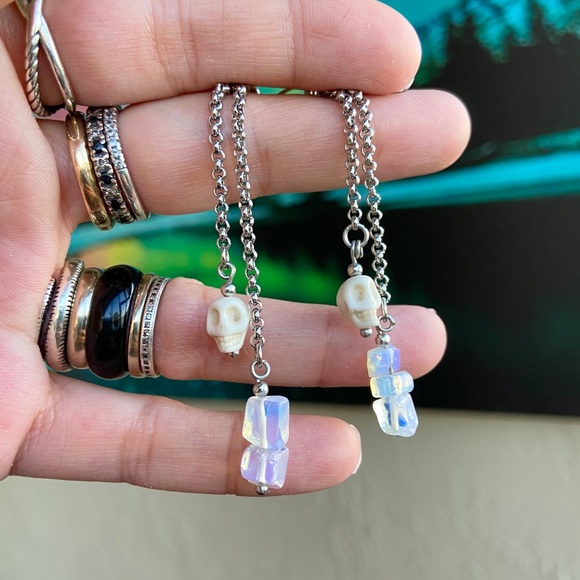 White Skull & opalite stainless steel earrings - Picture 11 of 15